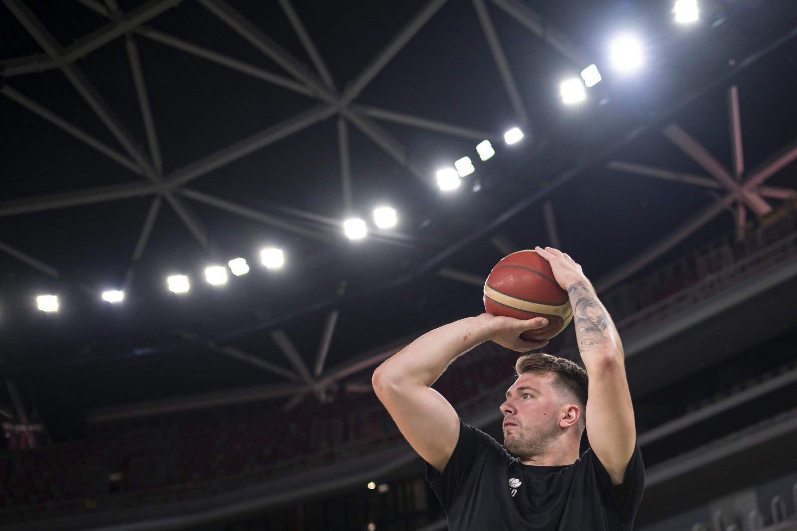 Trening slovenske moske kosarkarske reprezentance pred tekmama tretjega cikla kvalifikacij za svetovno prvenstvo 2023.
Slovenski kosarkas Luka Doncic.