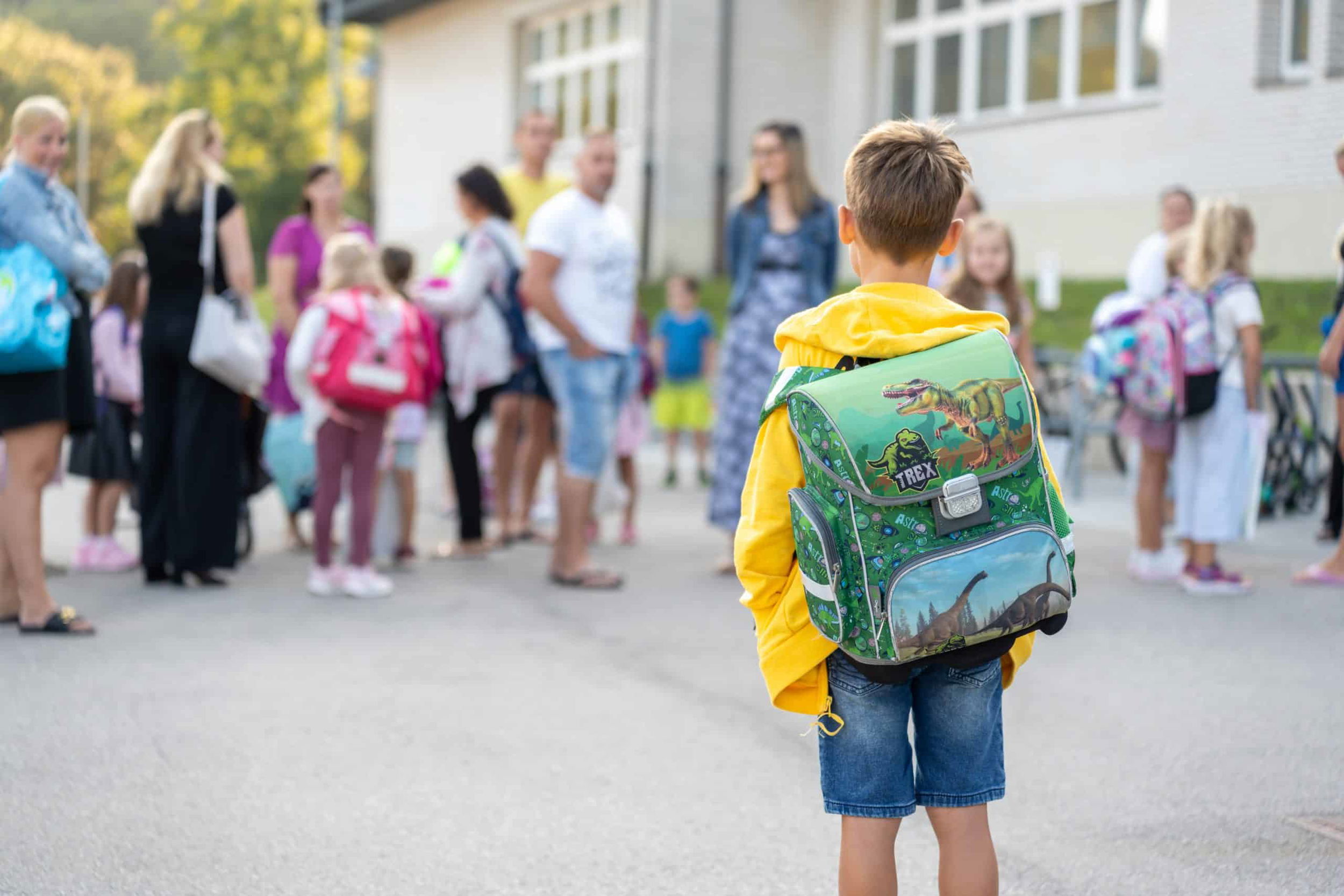 šola otroci otrok šolar torba knmedia